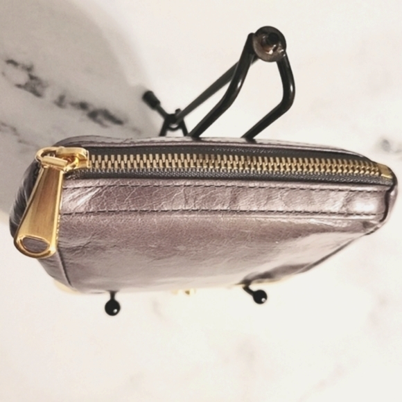HOBO The Original Gray/Taupe Leather Double Kisslock Makeup Bag - Picture 6 of 10